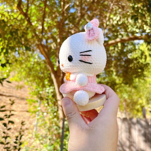 HelloKitty Pink Crochet Doll | Amigurumi HelloKitty Plush | Handmade Sanrio HK - Picture 5 of 9